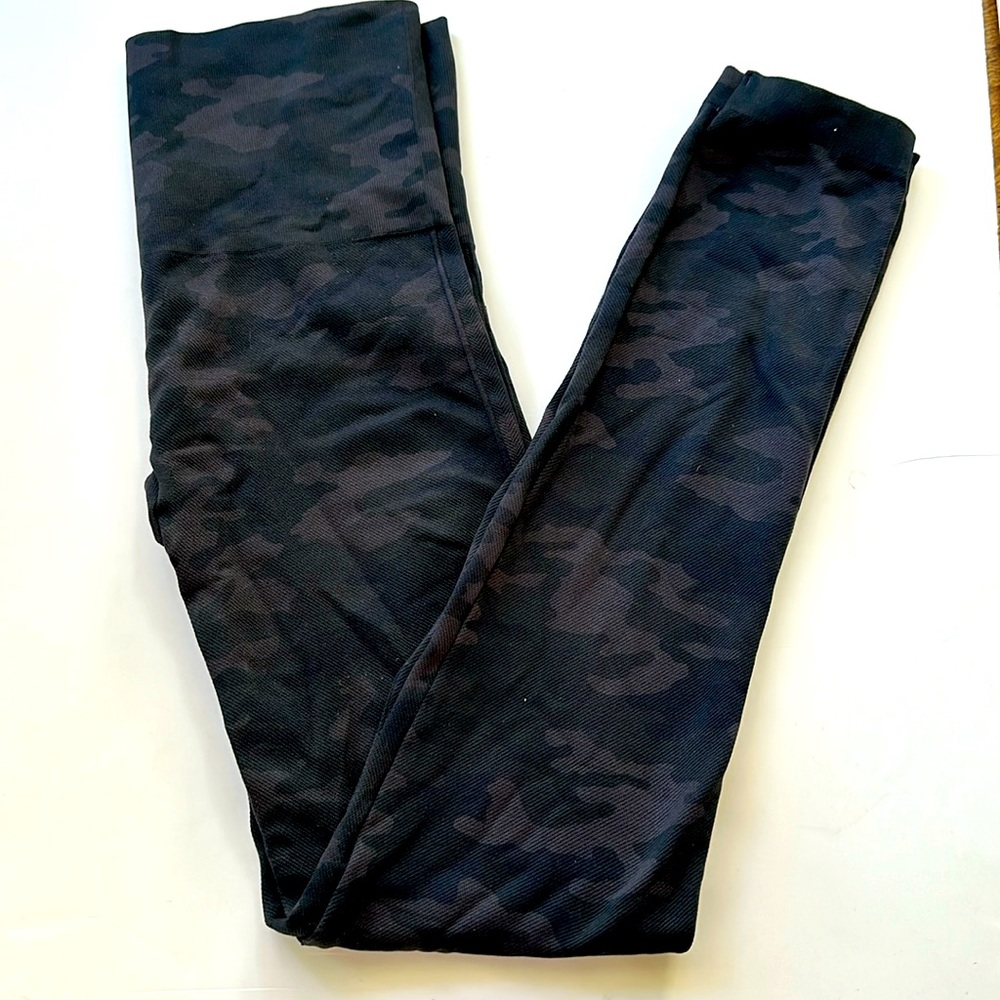 Spanx look at me camo leggings